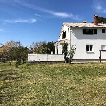 Apartment Tea Rab Town