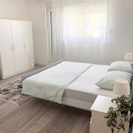 Tea Apartment